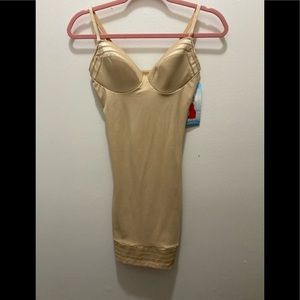 Asserts by spanx shape wear full slip nude S med